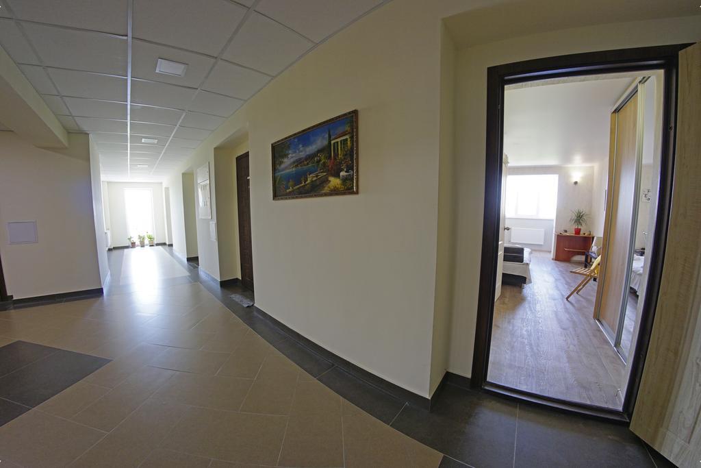 54A Tselinogradskaia Str At Alekseevka Underground Charkiv Esterno foto